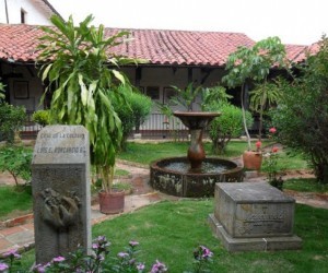 Casa de la Cultura Luis A Roncancio Fuente: Panoramio.com